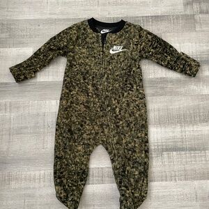 Nike Kids One Piece in Camouflage Green and Black